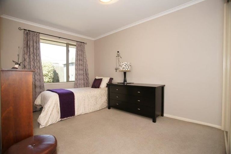 Photo of property in 1 Bayliss Close, Northwood, Christchurch, 8051