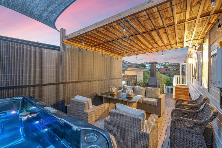 Photo of property in 6 Parkview Drive, Gulf Harbour, Whangaparaoa, 0930