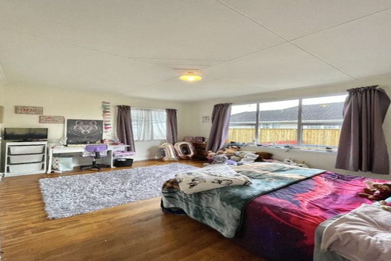 Photo of property in 12 Henry Street, Ebdentown, Upper Hutt, 5018