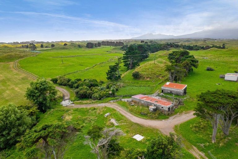 Photo of property in 955 Opua Road, Opunake, 4681