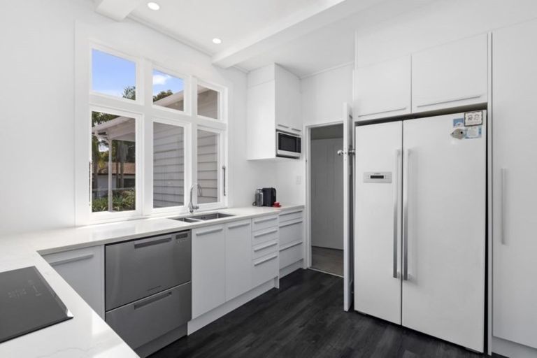 Photo of property in 1/60 Alfriston Road, Manurewa East, Auckland, 2102