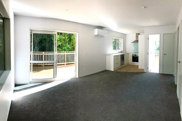 Photo of property in 42 Elliston Crescent, Stanmore Bay, Whangaparaoa, 0932