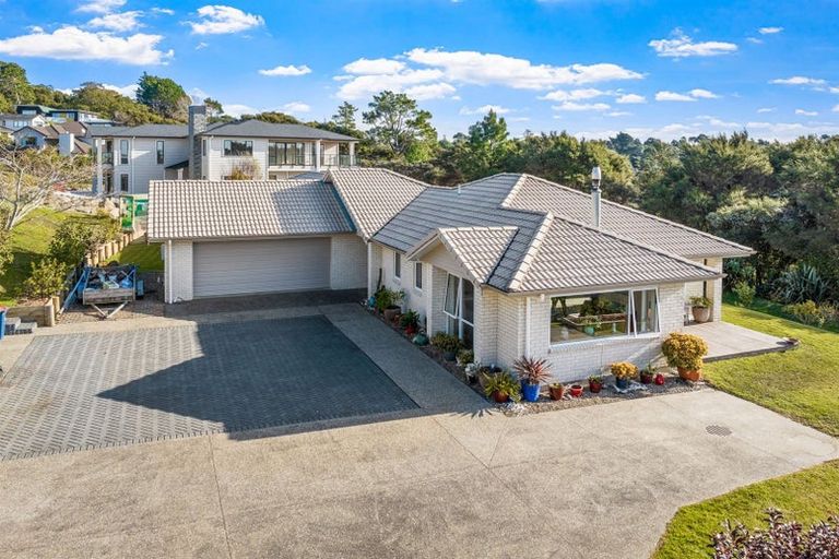 Photo of property in 351 Glenvar Road, Long Bay, Auckland, 0630