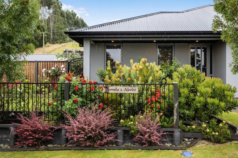 Photo of property in 3 Trudi Place, Green Island, Dunedin, 9018