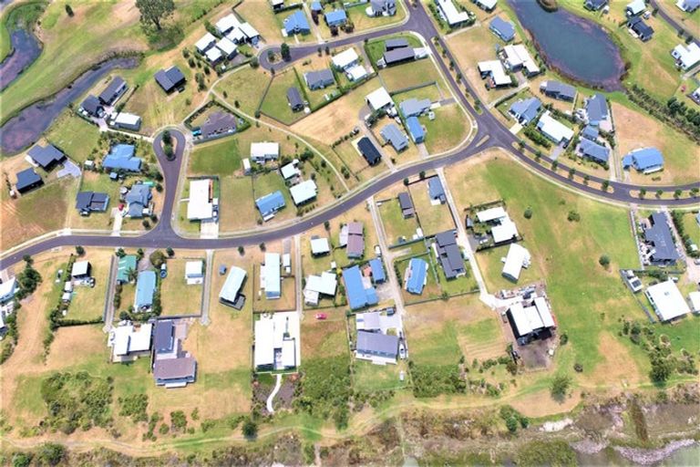 Photo of property in 129 Kelly Jade Avenue, Matarangi, Whitianga, 3592