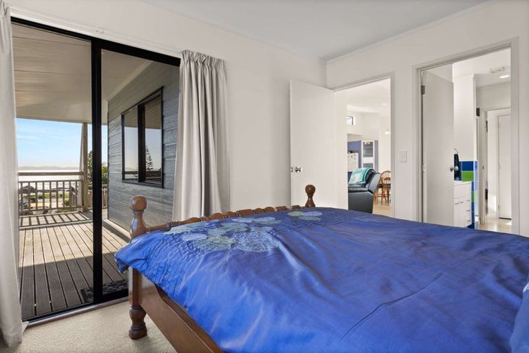 Photo of property in 26 Stratford Drive, Cable Bay, 0420