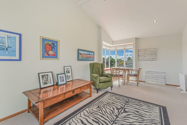 Photo of property in 16 Aratia Way, Richmond, 7020
