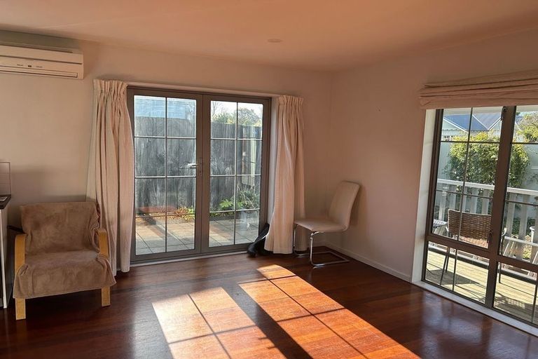 Photo of property in 57 Springfield Road, St Albans, Christchurch, 8014