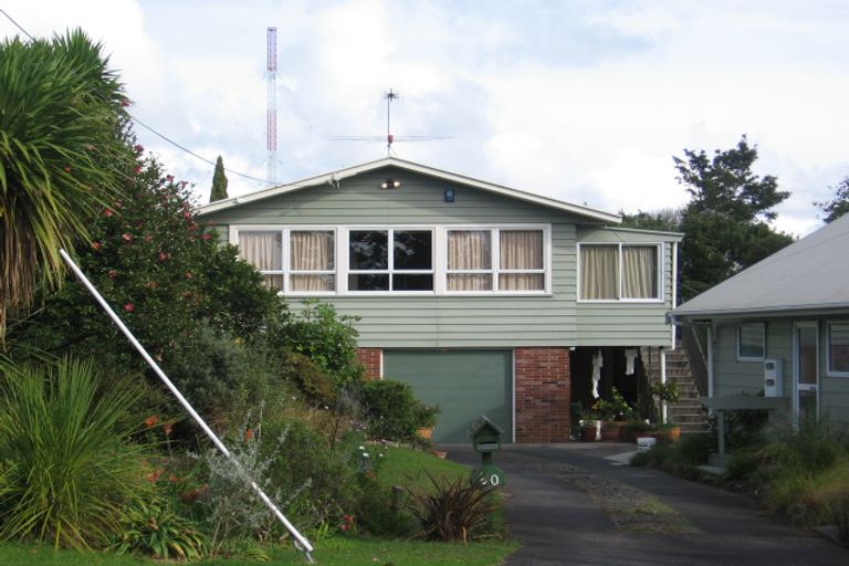 Photo of property in 60 Taipari Road, Te Atatu Peninsula, Auckland, 0610