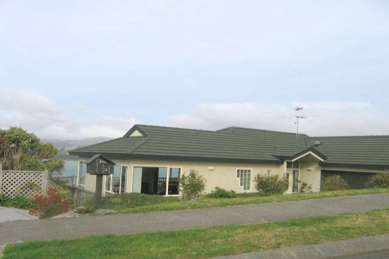 Photo of property in 2 Pendennis Point, Camborne, Porirua, 5026