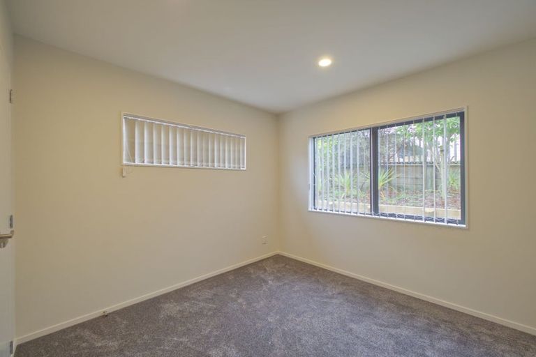 Photo of property in 1 Vazey Way, Hobsonville, Auckland, 0618
