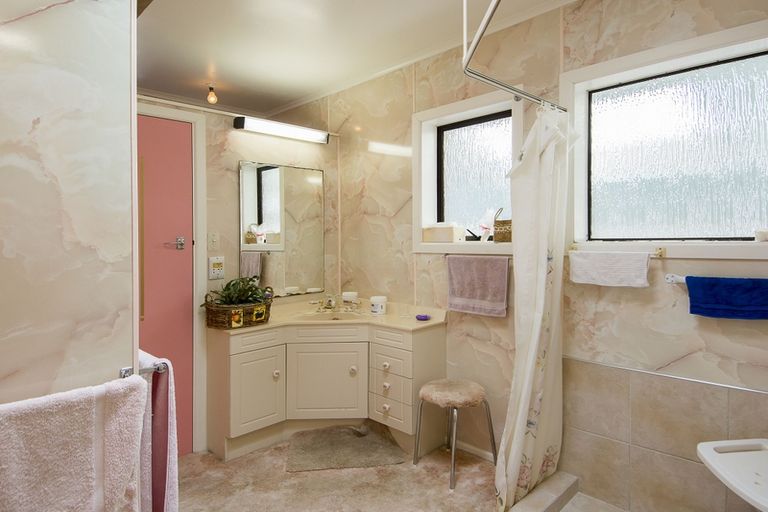 Photo of property in 21b Seaview Road, Otumoetai, Tauranga, 3110