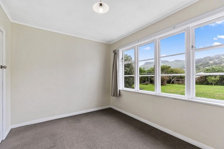 Photo of property in 7 Rewa Terrace, Tawa, Wellington, 5028