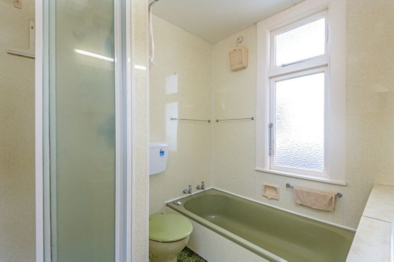 Photo of property in 23 Argyle Avenue, Takaro, Palmerston North, 4410