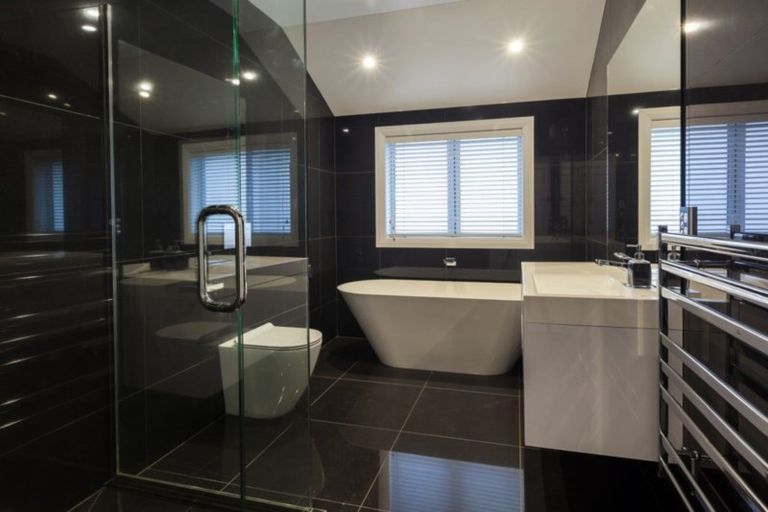 Photo of property in 107 Office Road, Merivale, Christchurch, 8014