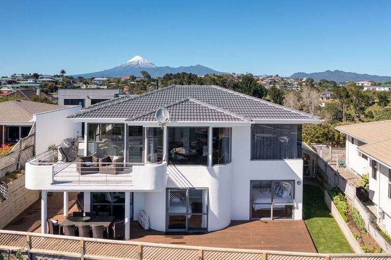 Photo of property in 12c Parris Street, Moturoa, New Plymouth, 4310