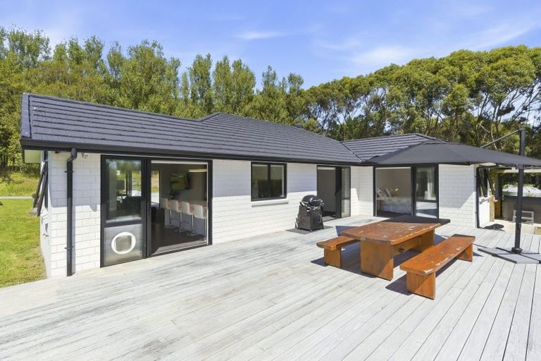 Photo of property in 6 Hadfield Road, Peka Peka, Waikanae, 5391