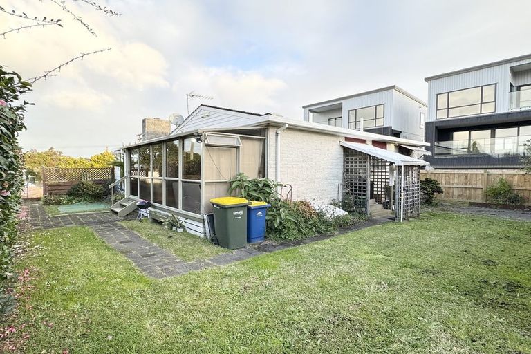 Photo of property in 1/11 Dominion Street, Takapuna, Auckland, 0622