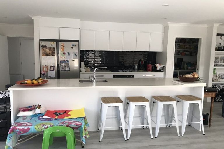 Photo of property in 37 Piata Street, Papamoa Beach, Papamoa, 3118