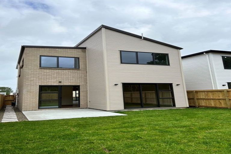 Photo of property in 16 Coast Garden Drive, Hobsonville, Auckland, 0616