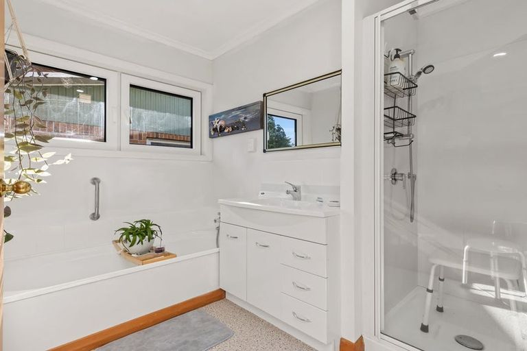 Photo of property in 2 Byrd Street, Levin, 5510
