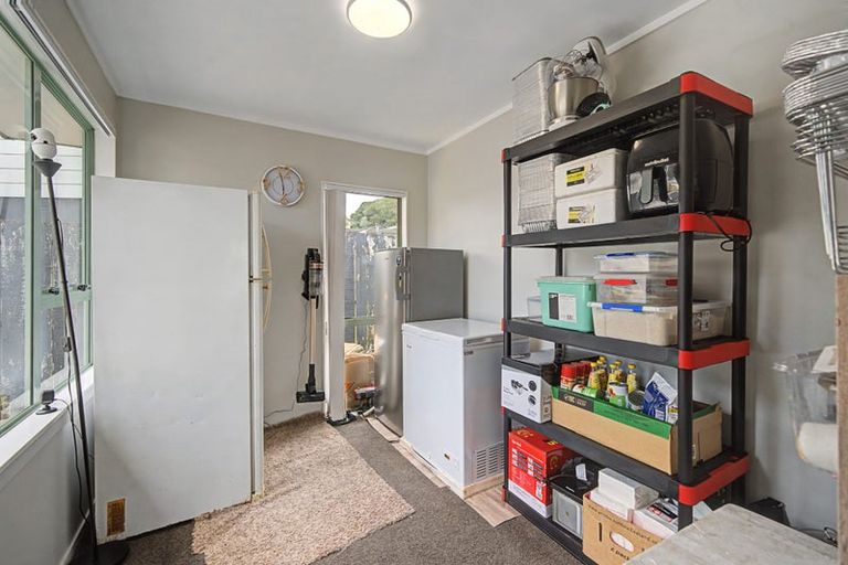 Photo of property in 2/24 Mcquarrie Avenue, Wattle Downs, Auckland, 2103