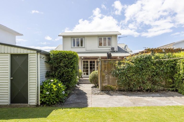 Photo of property in 142 Nelson Crescent, Napier South, Napier, 4110