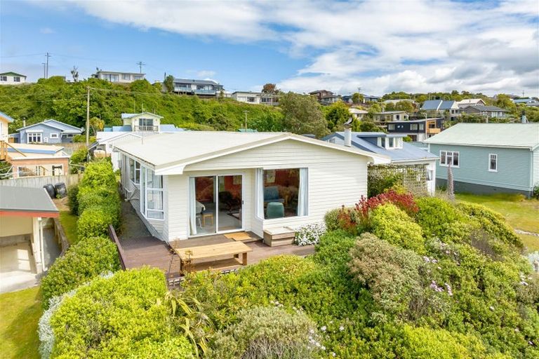 Photo of property in 78 Esplanade, Kaka Point, 9271