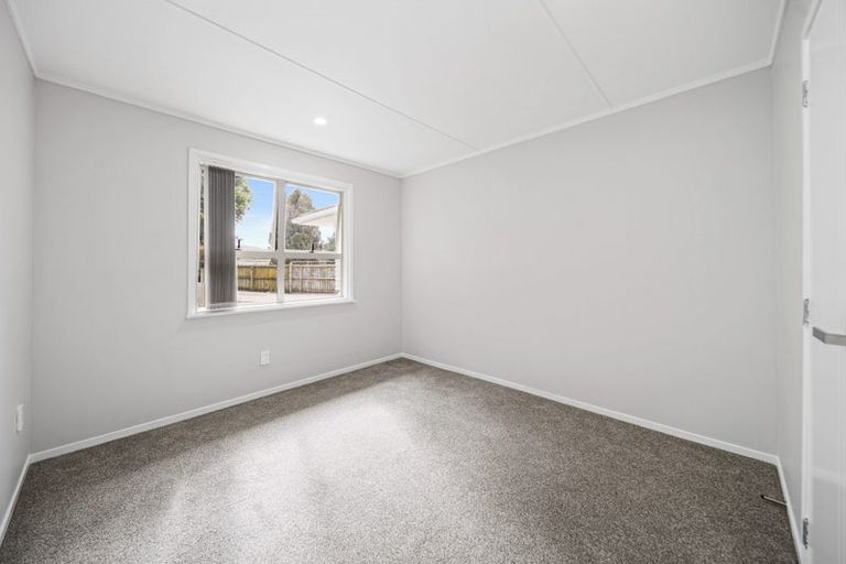 Photo of property in 22 Molesworth Place, Mangere, Auckland, 2022