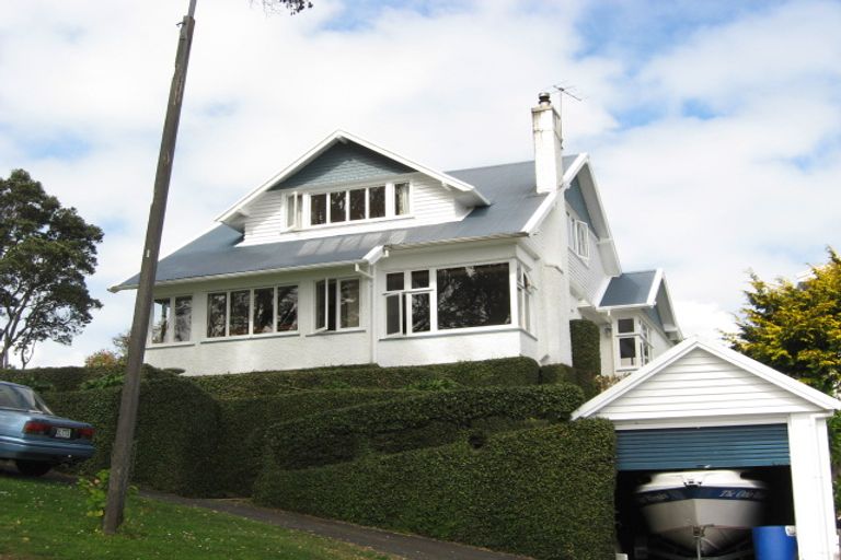 Photo of property in 132 Pendarves Street, New Plymouth, 4312