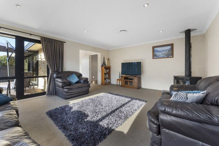 Photo of property in 10 Rodeo Drive, Kelvin Grove, Palmerston North, 4414