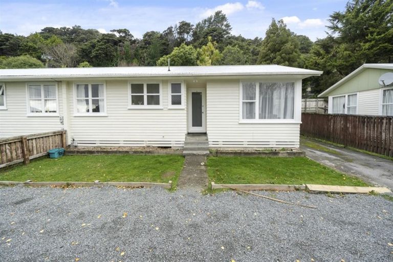 Photo of property in 10b Bull Avenue, Wainuiomata, Lower Hutt, 5014