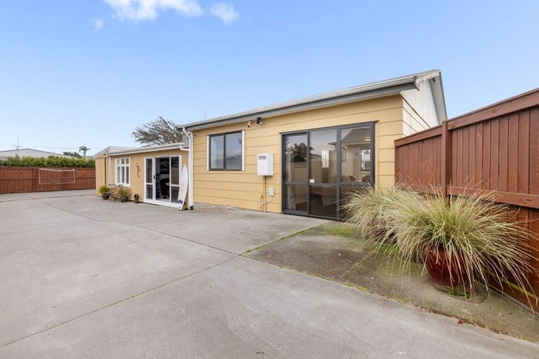 Photo of property in 828b Papamoa Beach Road, Papamoa Beach, Papamoa, 3118