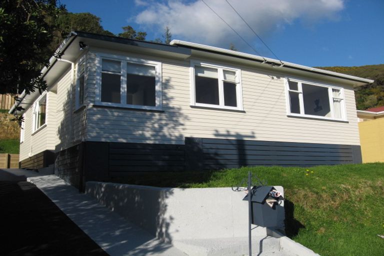 Photo of property in 61 Petrie Street, Wainuiomata, Lower Hutt, 5014