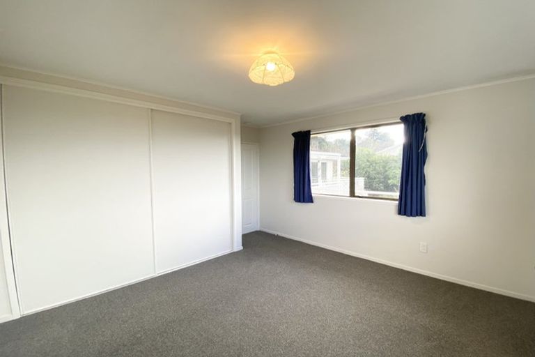 Photo of property in 138 Weatherly Road, Torbay, Auckland, 0630