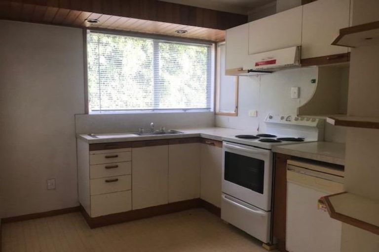 Photo of property in 2/48 Archmillen Avenue, Pakuranga Heights, Auckland, 2010