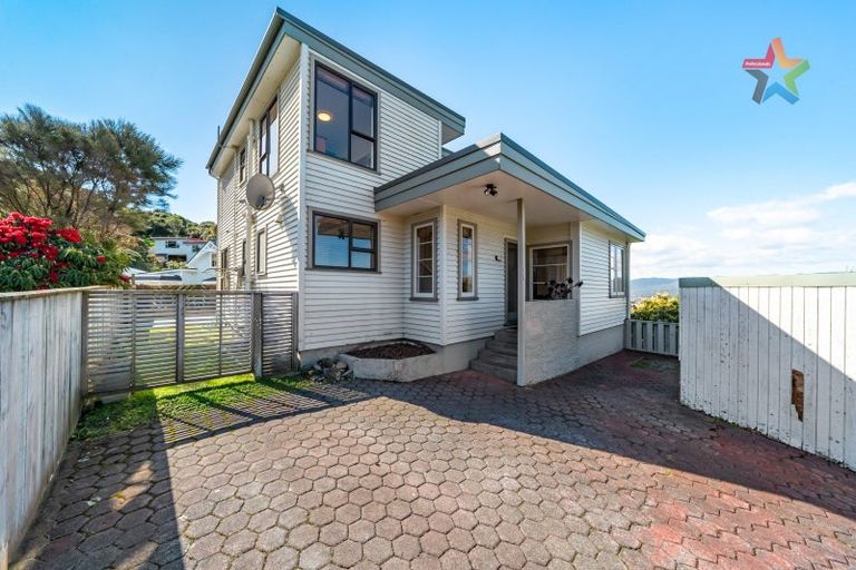 Photo of property in 4 Akatea Road, Korokoro, Lower Hutt, 5012