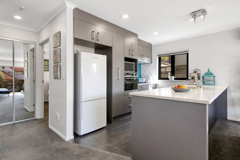 Photo of property in 7a Parkwood Crescent, Gulf Harbour, Whangaparaoa, 0930