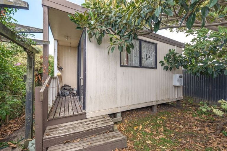 Photo of property in 10 Leamington Street, Castlecliff, Whanganui, 4501