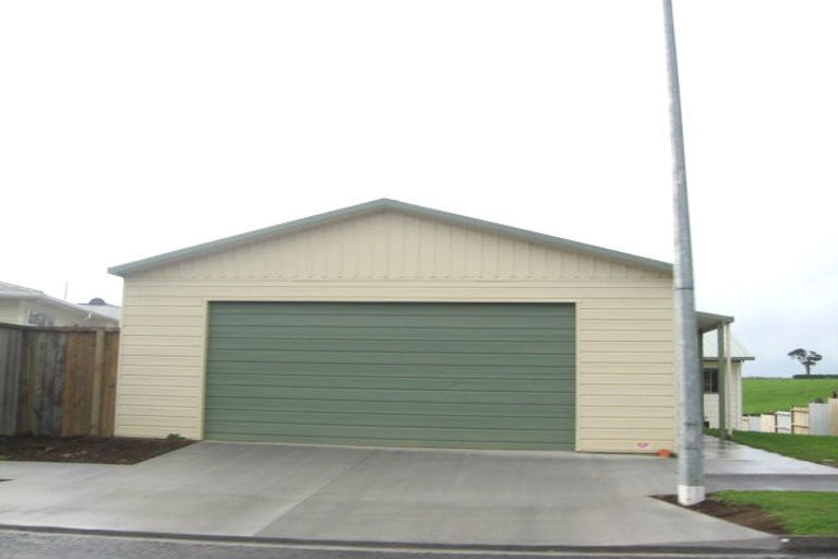 Photo of property in 25 Clifton Drive, Waitara, 4320