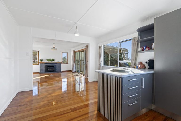 Photo of property in 97d Pioneer Road, Moturoa, New Plymouth, 4310
