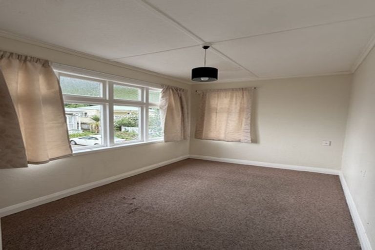 Photo of property in 8 Rixon Grove, Mount Victoria, Wellington, 6011