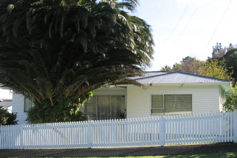 Photo of property in 13 Kennedy Grove, Stokes Valley, Lower Hutt, 5019