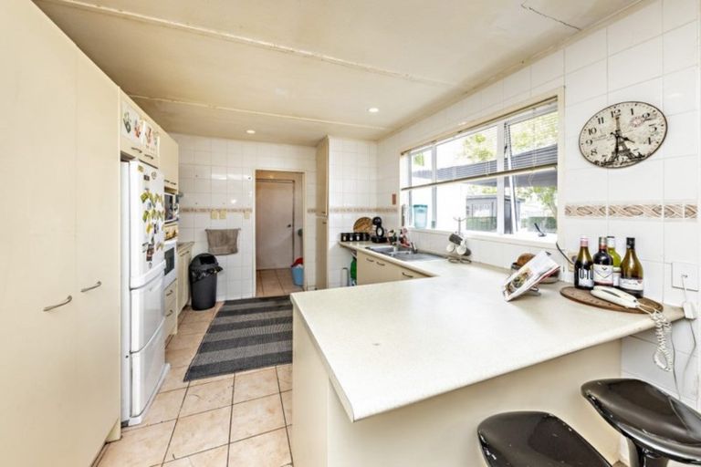 Photo of property in 68 Willis Road, Papakura, 2110