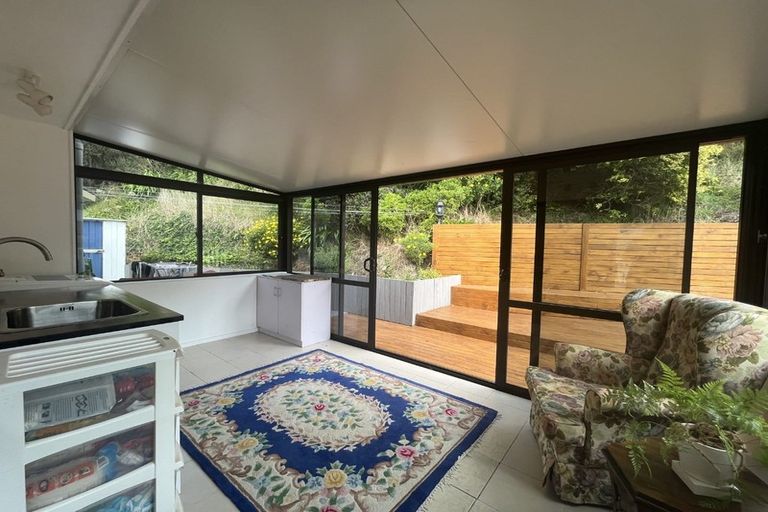 Photo of property in 18 Saint Aidans Way, Tawa, Wellington, 5028