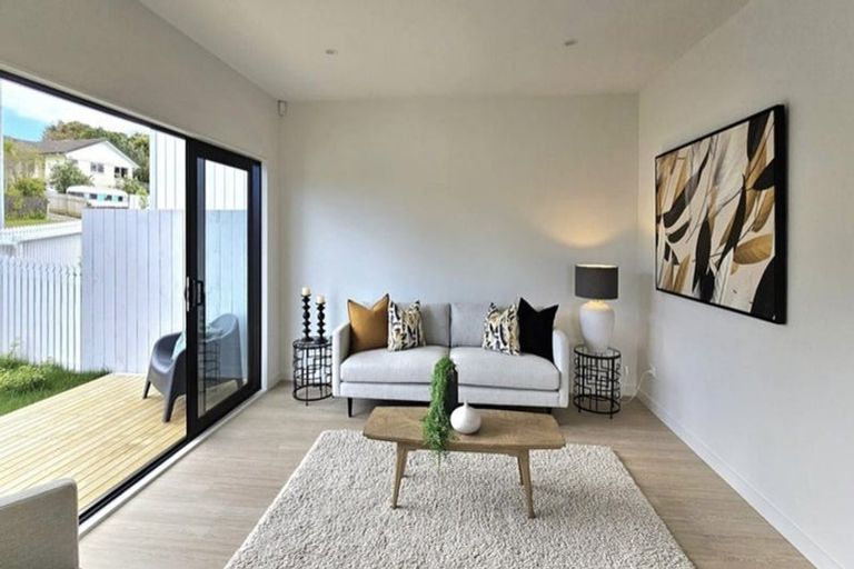 Photo of property in 37e West Harbour Drive, West Harbour, Auckland, 0618