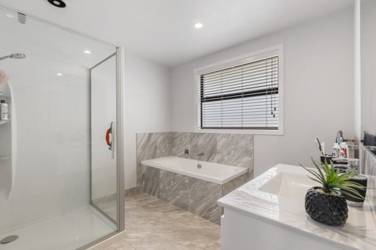 Photo of property in 24 Sabre Street, Papamoa Beach, Papamoa, 3118