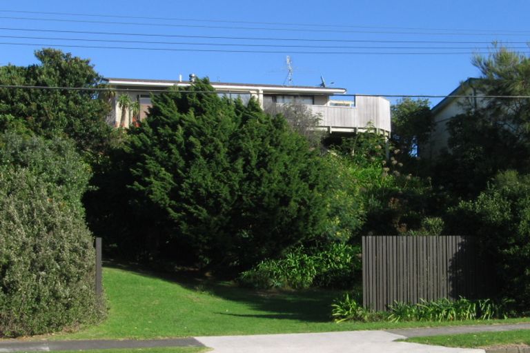 Photo of property in 14 Hughes Street, Waikanae Beach, Waikanae, 5036