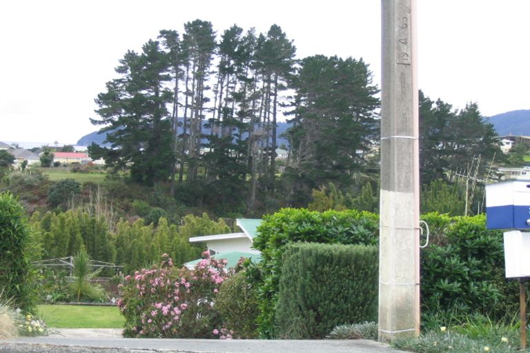 Photo of property in 28 Berghan Road, Coopers Beach, 0420