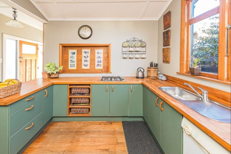 Photo of property in 7 Ngapuhi Street, Saint Johns Hill, Whanganui, 4501